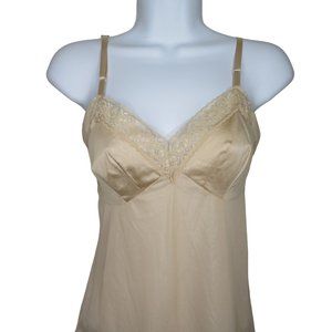 Vintage 80s Vanity Fair Full Length Dress Slip Size 34 Small Nude Nylon Lace USA